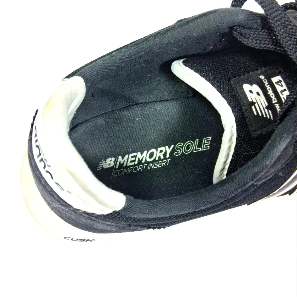 Women's 514 New Balance Size 9 Black And White Running/ Walking/ Casual Sneaker